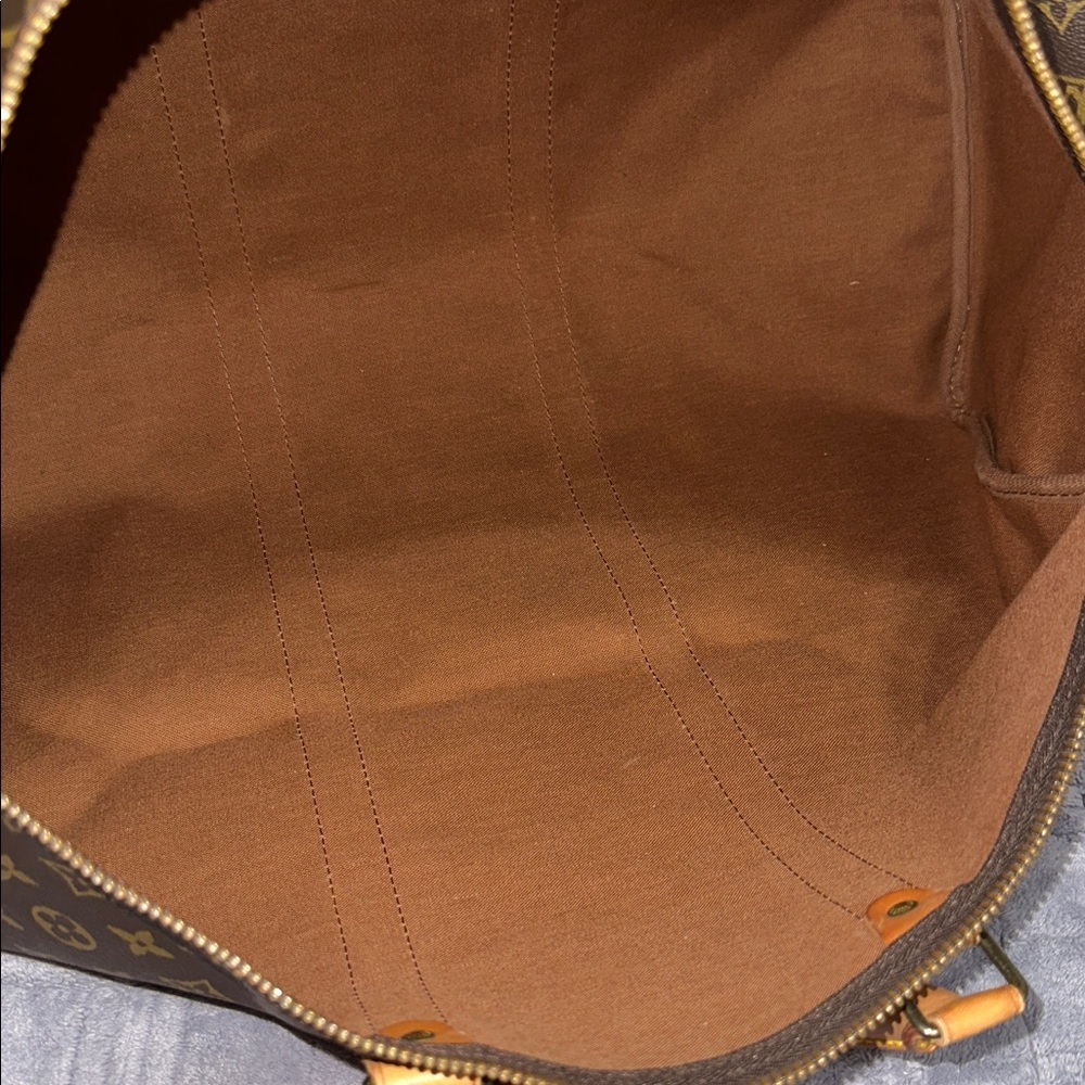 Louis Vuitton Monogram Keepall 50 - Picture 14 of 15